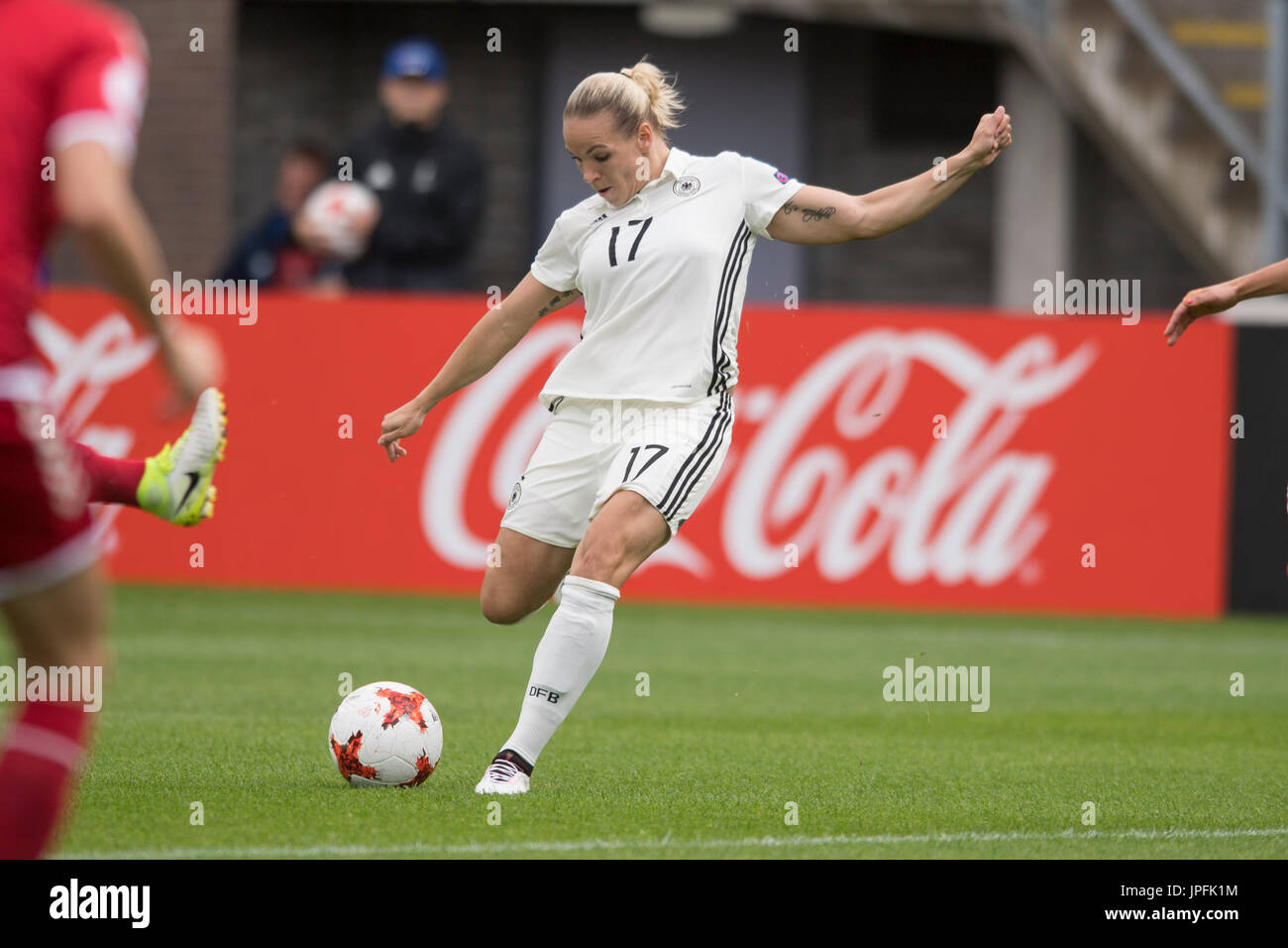 Isabel KERSCHOWSKI (GER) schiesst das Tor zum 10 fuer Deutschland
