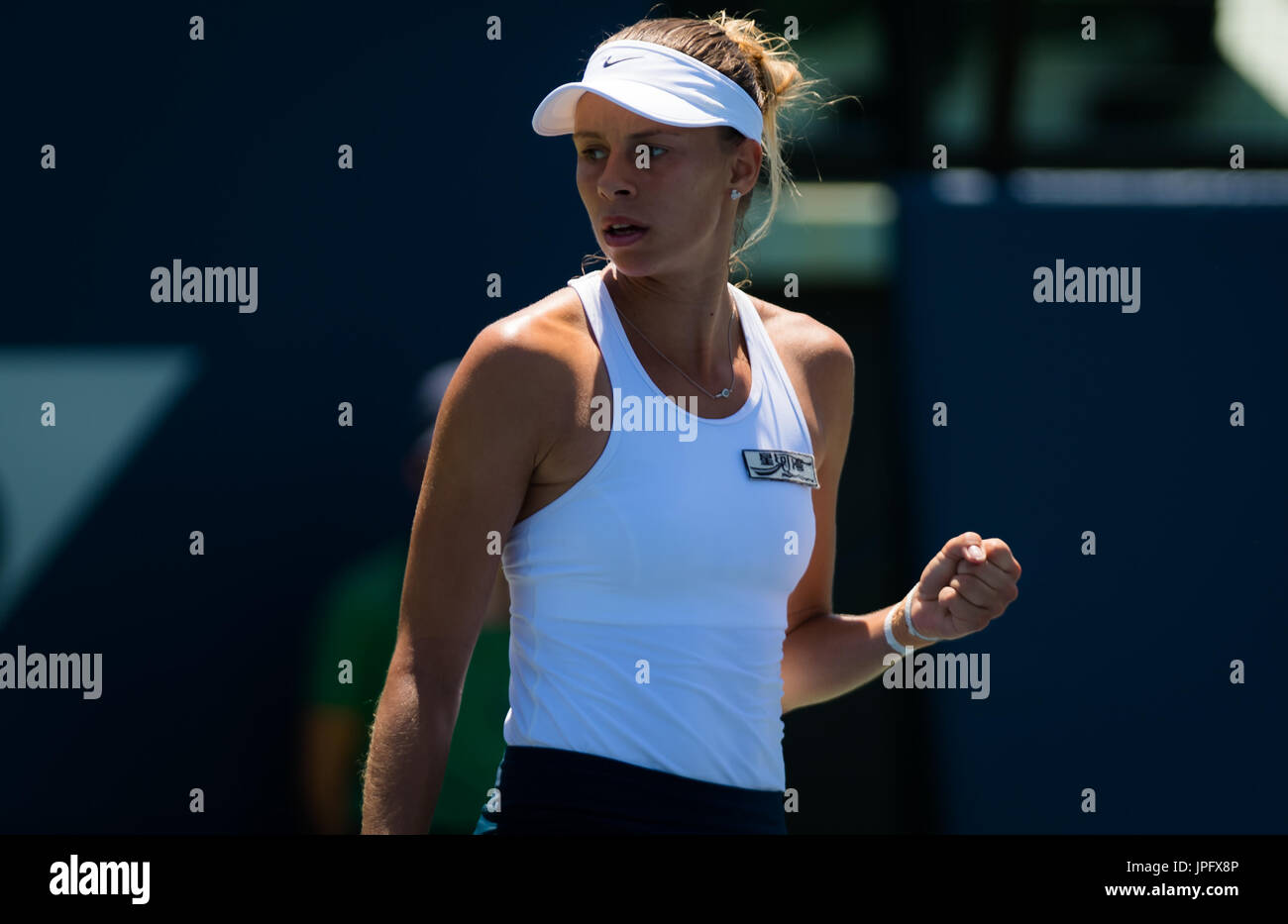 Stanford, United States. 1 August, 2017. Magda Linette of Poland at the  2017 Bank of the West Classic WTA International tennis tournament ©  Jimmie48 Photography/Alamy Live News Stock Photo - Alamy