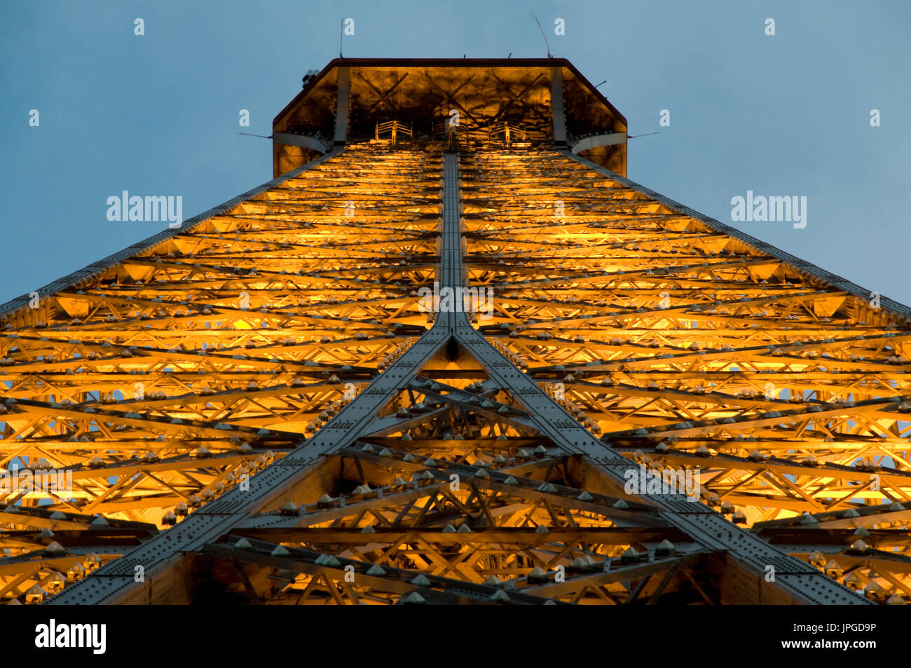 Tall high looking up tower hi res stock photography and images Alamy
