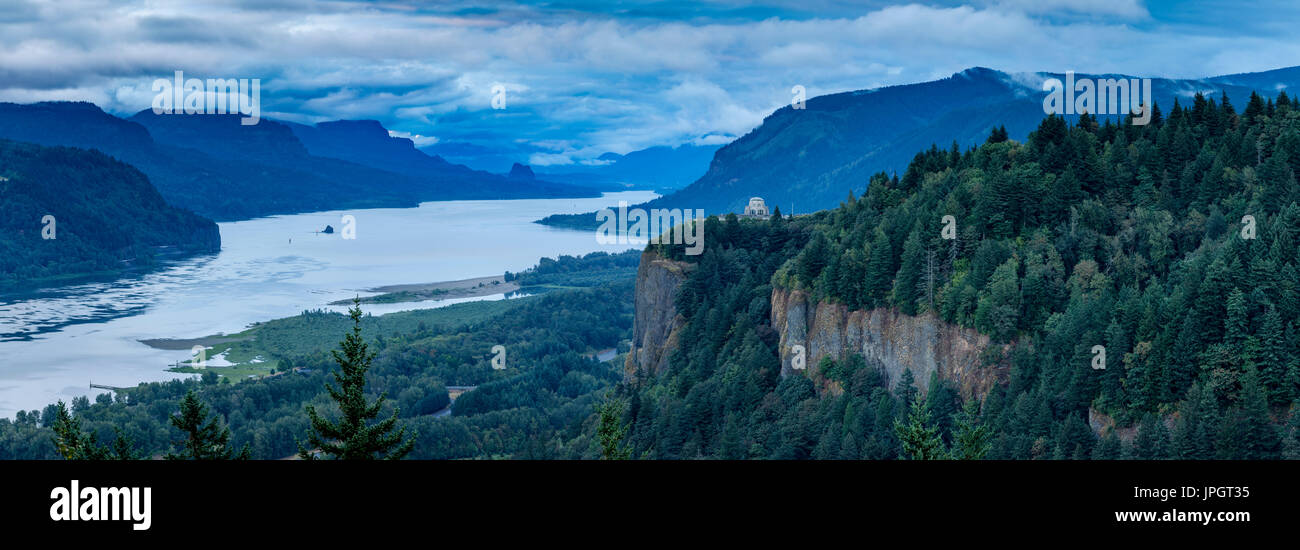 Panoramic view of Vista House at Crown Point and the Columbia River Gorge, Oregon USA Stock Photo