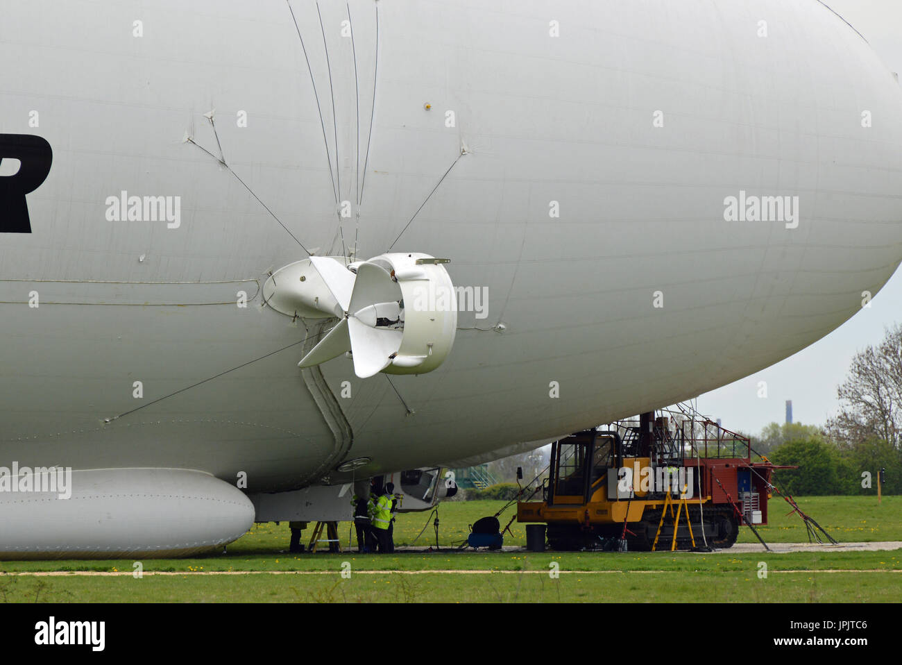 Hybrid Air Vehicles Airlander 10, tethered to its mooring mast at Cardington, Bedfordshire Stock Photo