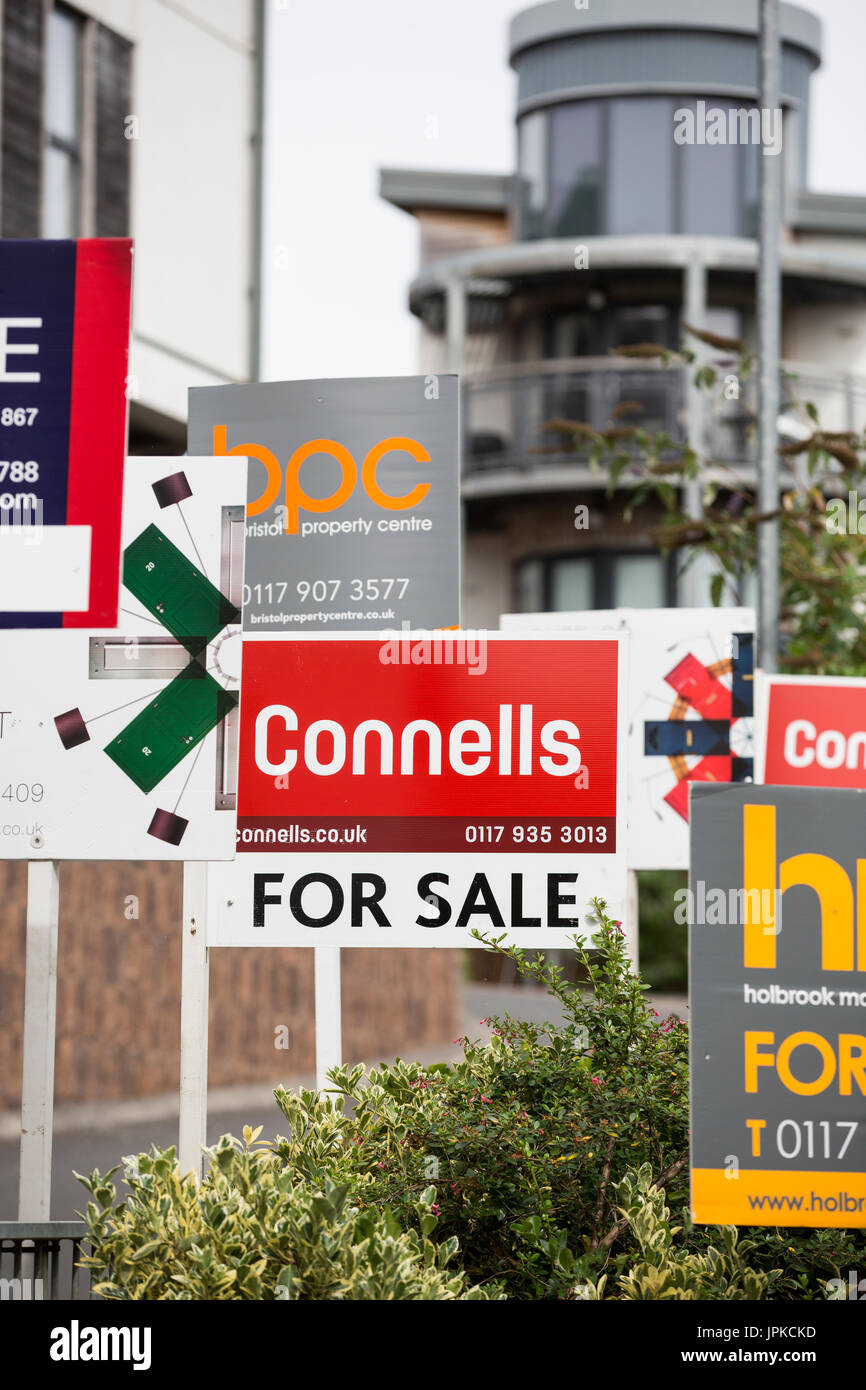 For Sale and To Let signs outside properties in Bristol. Stock Photo
