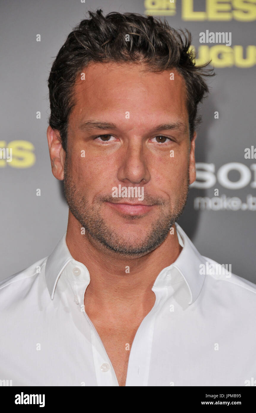 Dane Cook at the Los Angeles Premiere of 