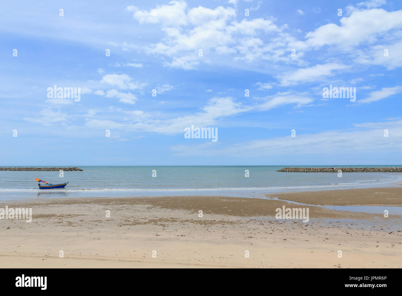 Beautiful sky at beach hi-res stock photography and images - Alamy