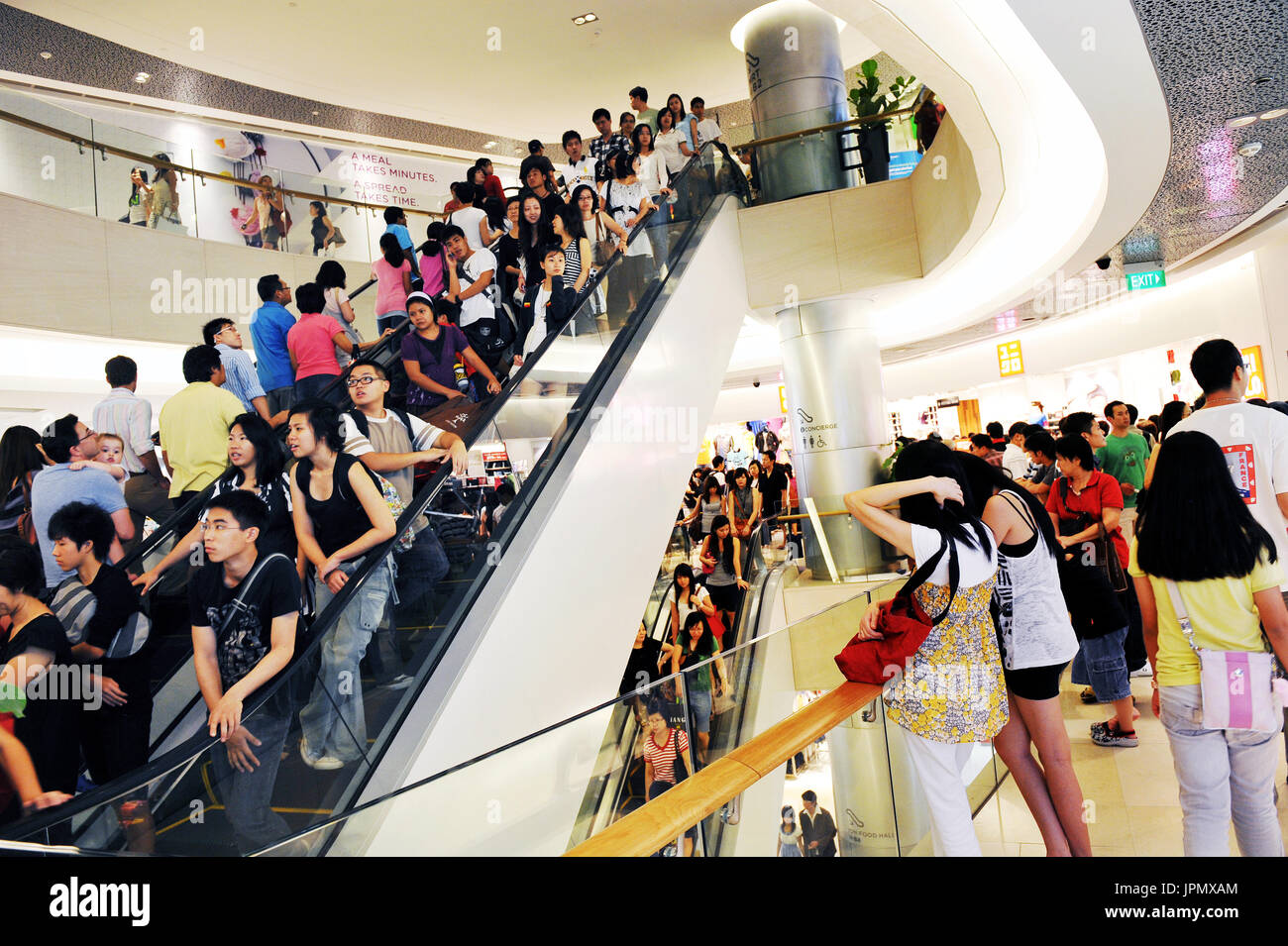 Singapore shopping mail hi-res stock photography and images - Alamy