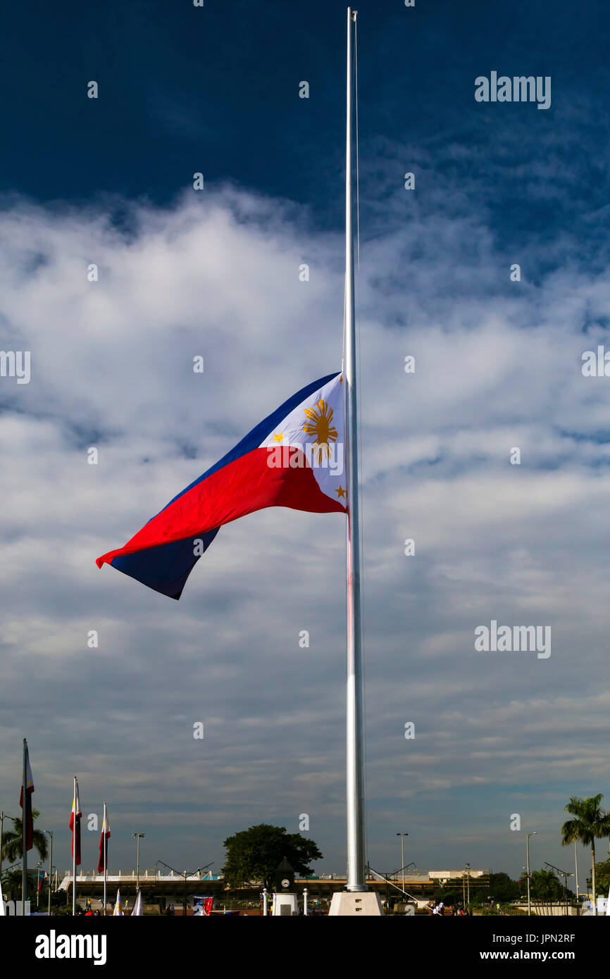 Flag Pole Lowering Flag High Resolution Stock Photography And Images Alamy