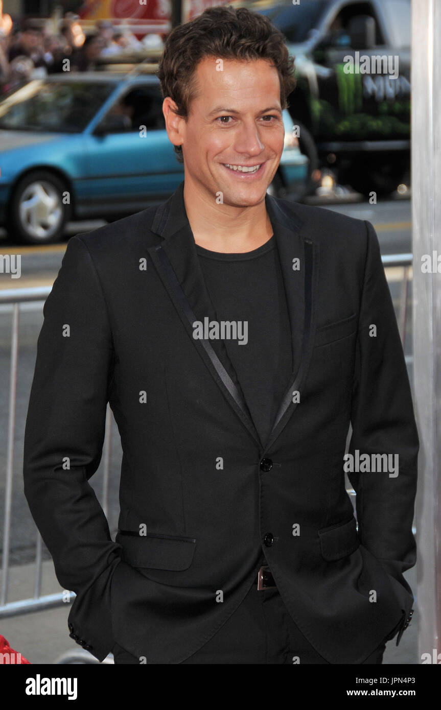 Ioan Gruffudd at the Los Angeles Premiere of 