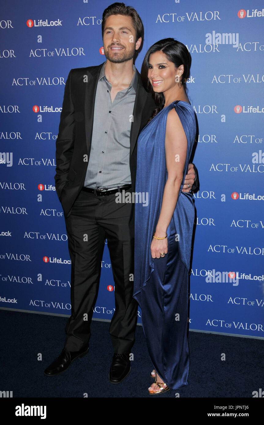 Eric Winter & Roselyn Sanchez At The Los Angeles Premiere Of 