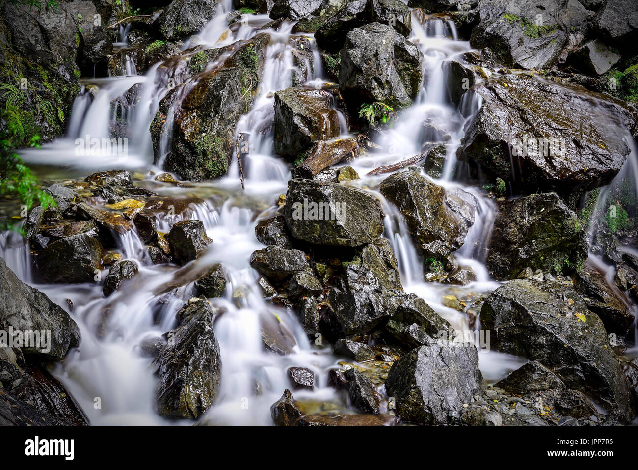 Nz river rocks hi-res stock photography and images - Alamy