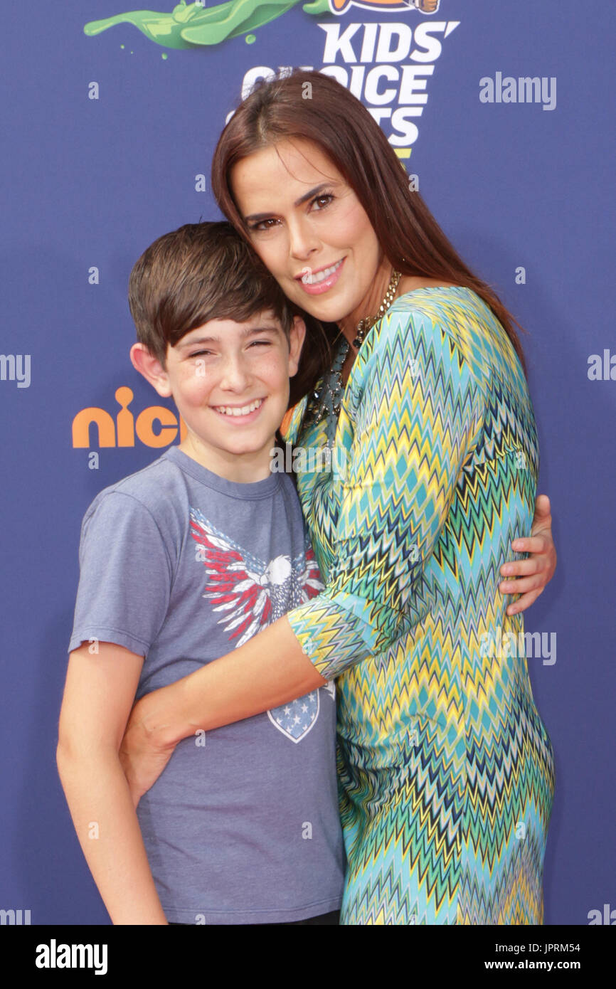 Diego Velazquez and Rosa Blasi at the Nick Kids Choice Sports