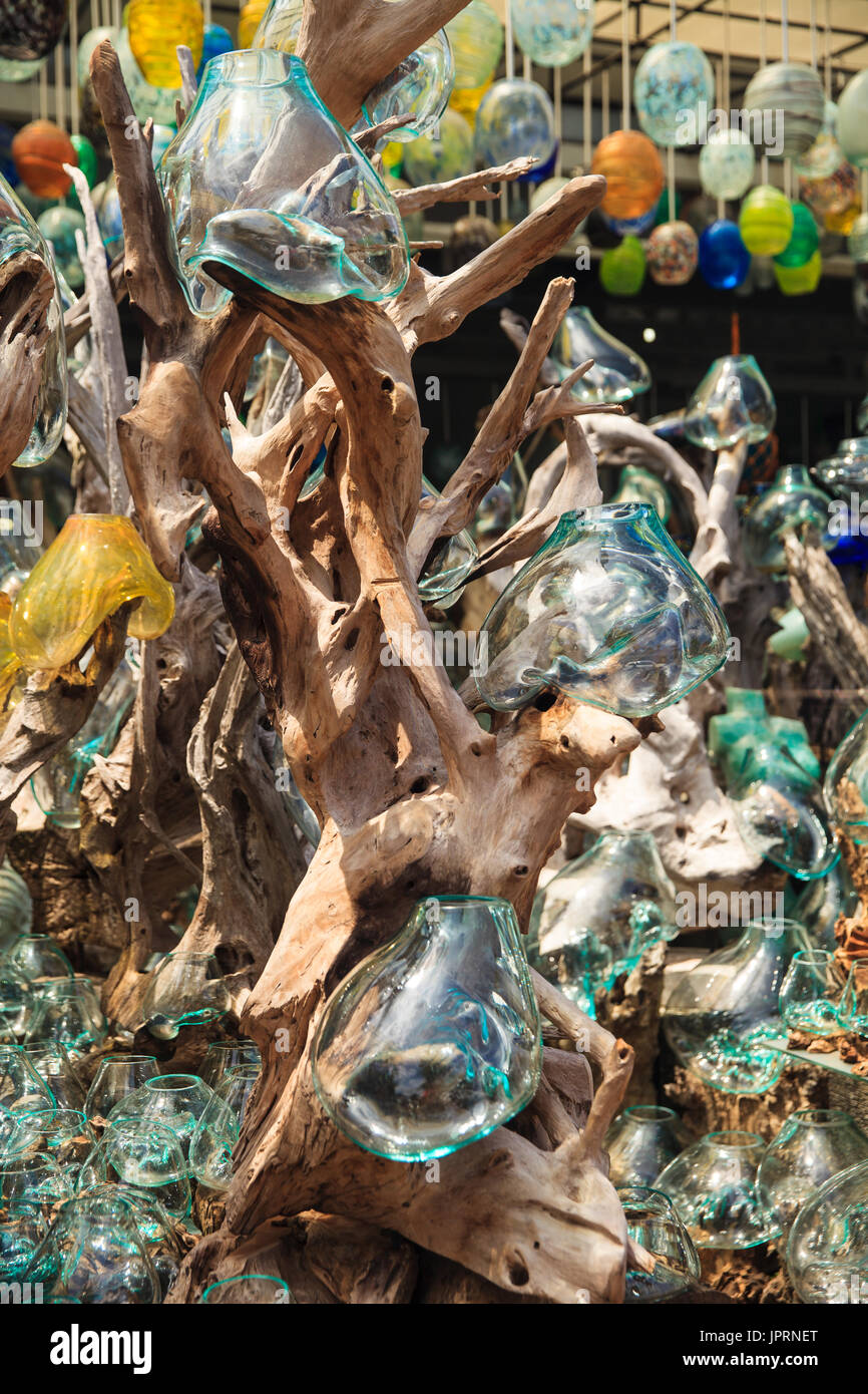 Vases for sale hires stock photography and images Alamy