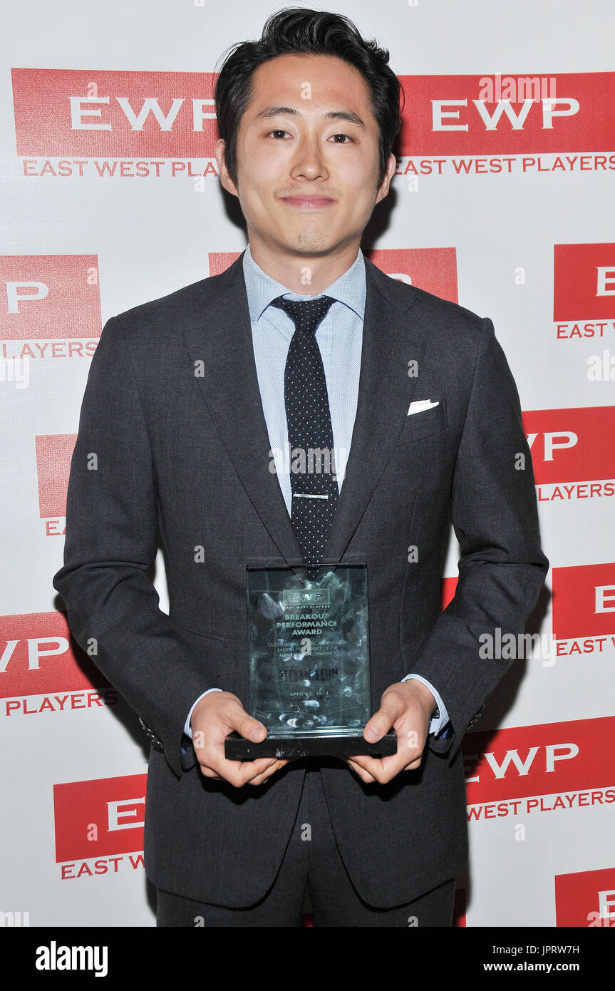 Tim Jo Presenter Tim Jo & Breakout Award Performance Honoree Steven Yeun at ...