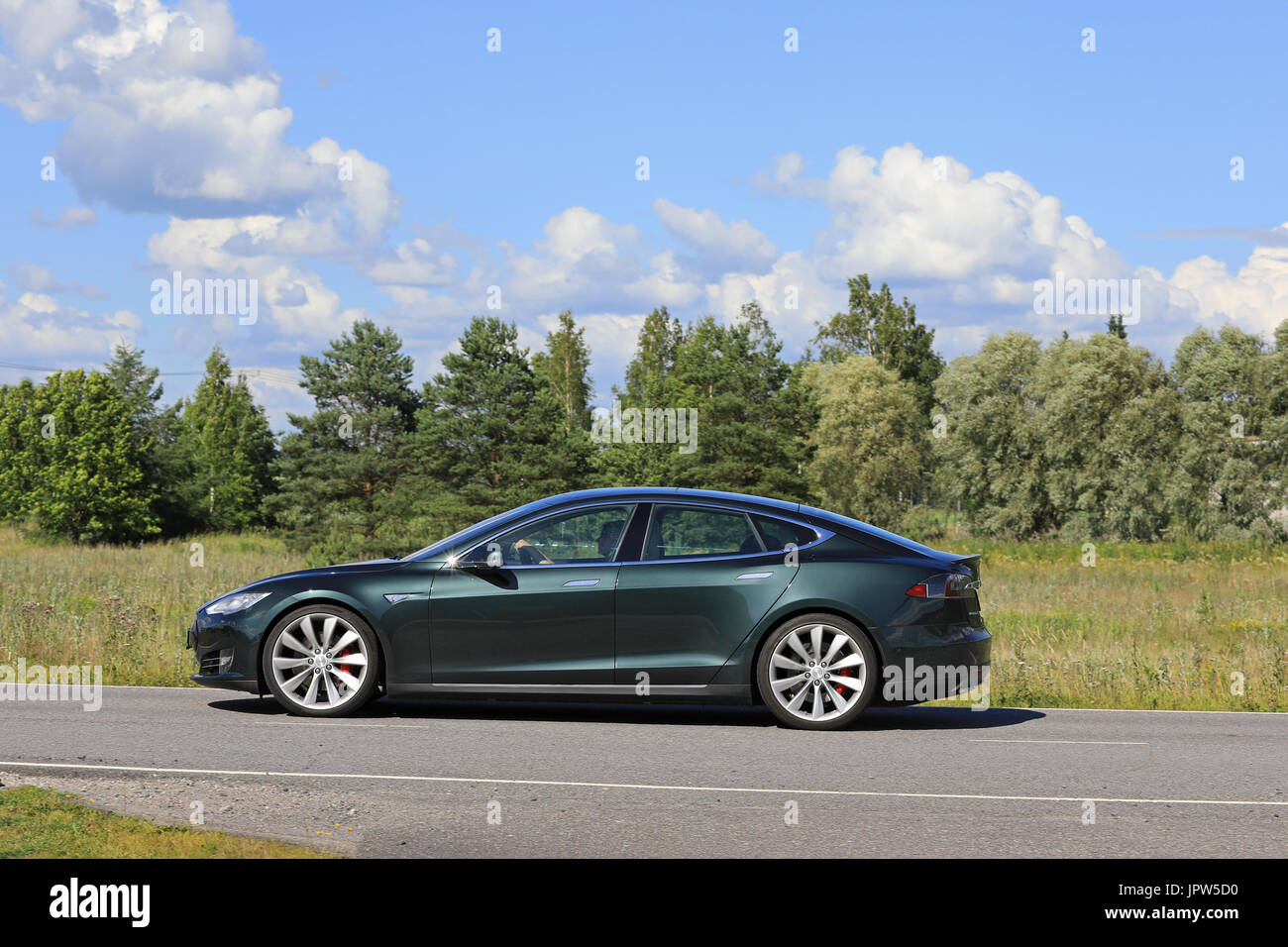 Tesla Model S Stock Photos Tesla Model S Stock Images Alamy