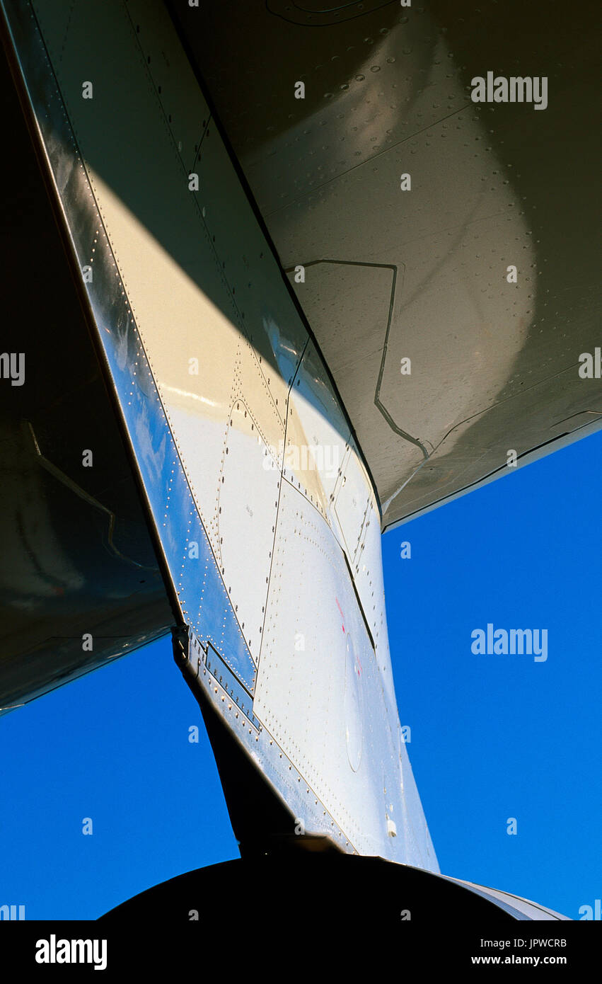 Rolls-Royce Trent 772B-60 engine-pylon on the wing of a Gulf Air Airbus A330-200 Stock Photo