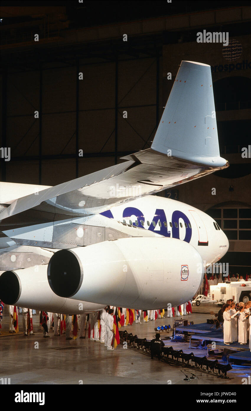 winglet, flaps and CFM56-5C/P jet-engine-cowlings of the Airbus A340-300 prototype at the roll-out ceremony Stock Photo