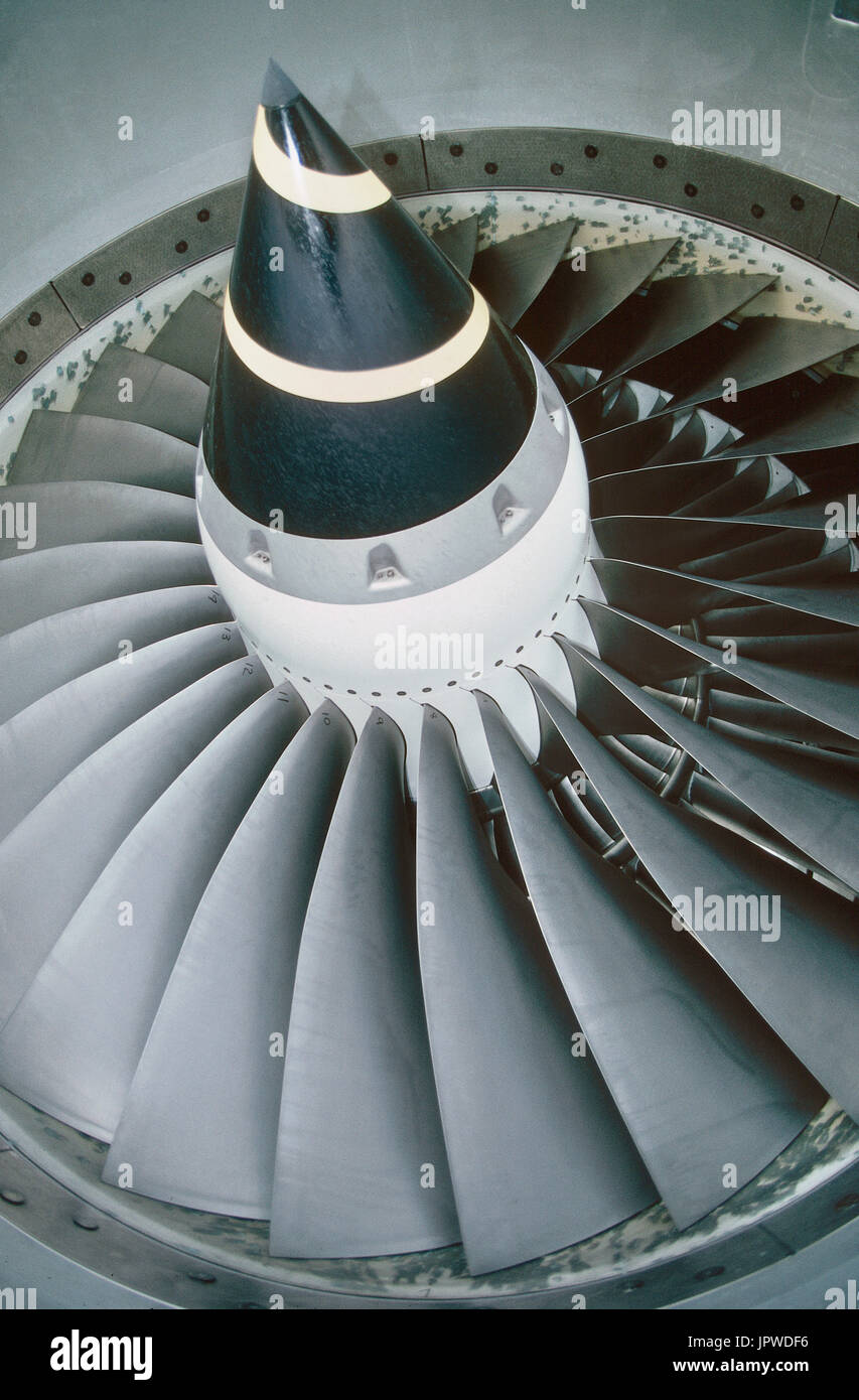 front-fan blades and spinner of a Rolls-Royce Trent 882 on Cathay Pacific Airways Boeing 777-200 Stock Photo