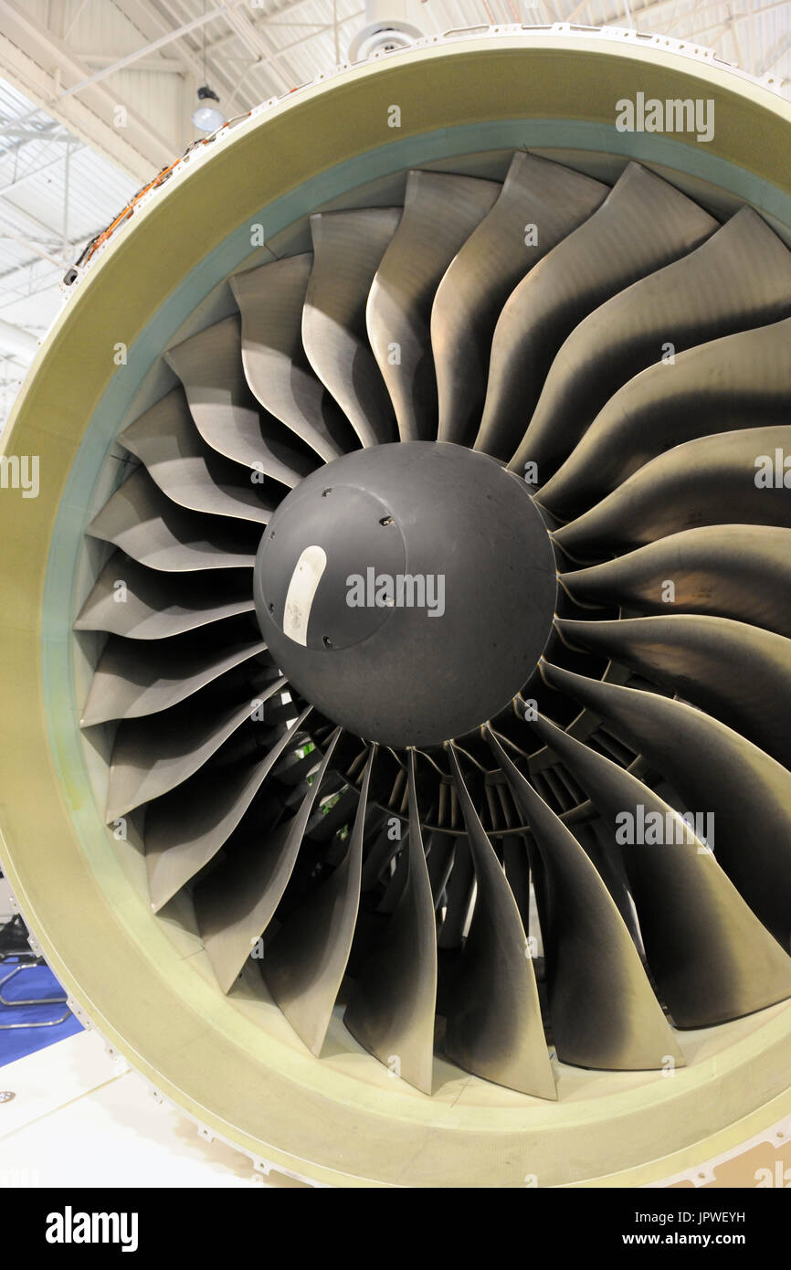 Engine Alliance GP7270 jetengine frontfan blades at the Paris Airshow