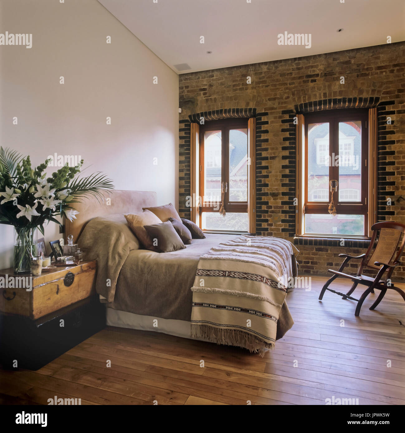 Interior design decorating bedroom hi-res stock photography and images ...