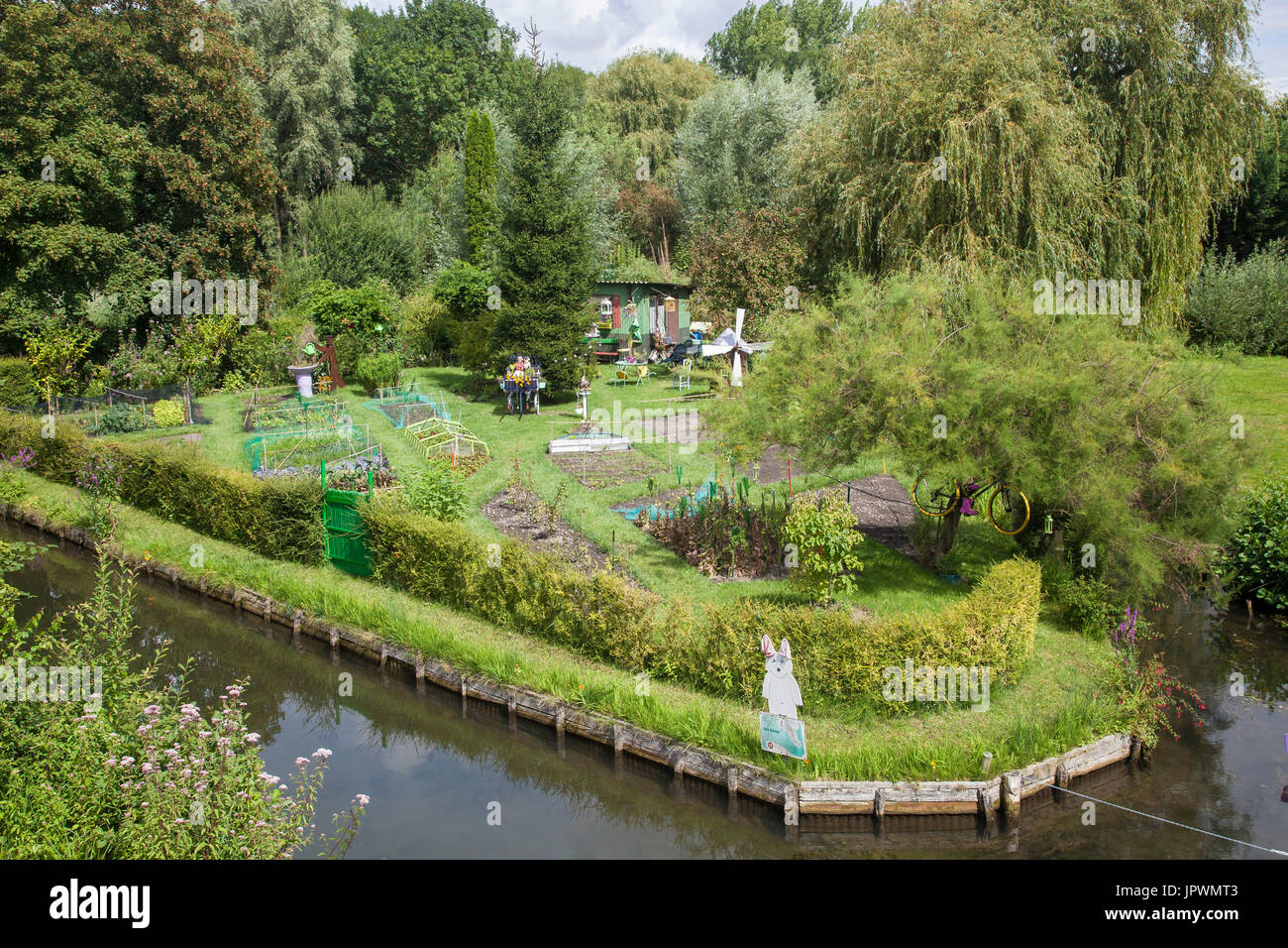 Floating gardens amiens hires stock photography and images Alamy