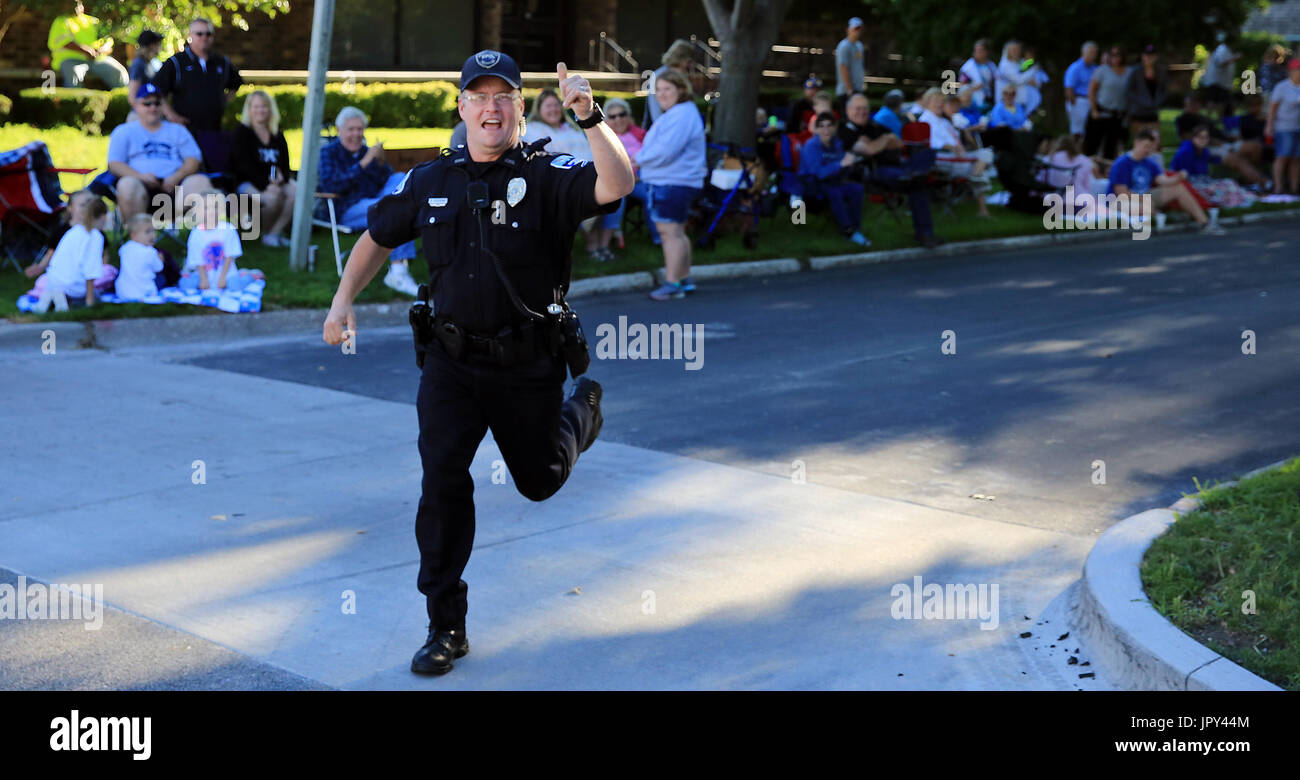 Police Cheering Davenport police hi-res stock photography and images - Alamy