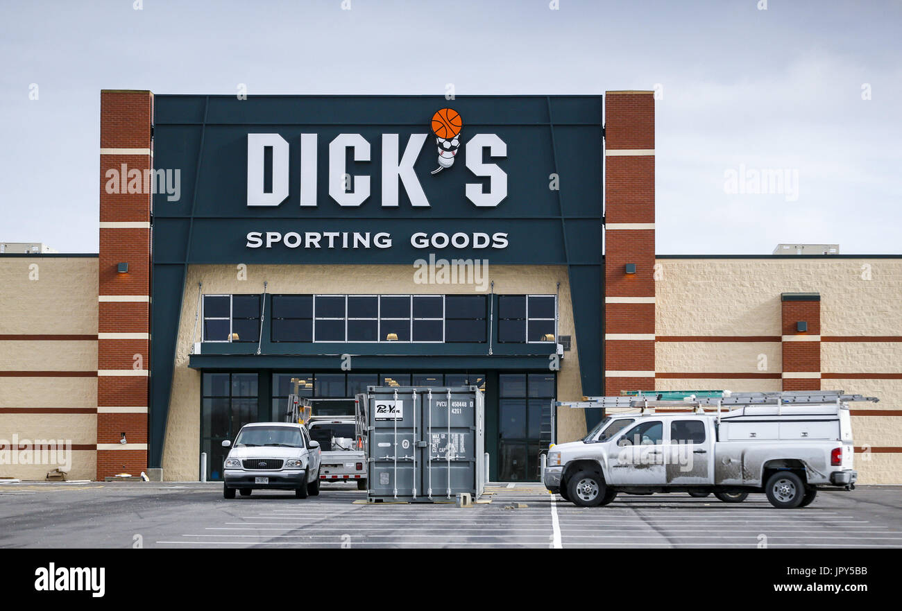 Dicks sporting goods storefront hi res stock photography and images Alamy