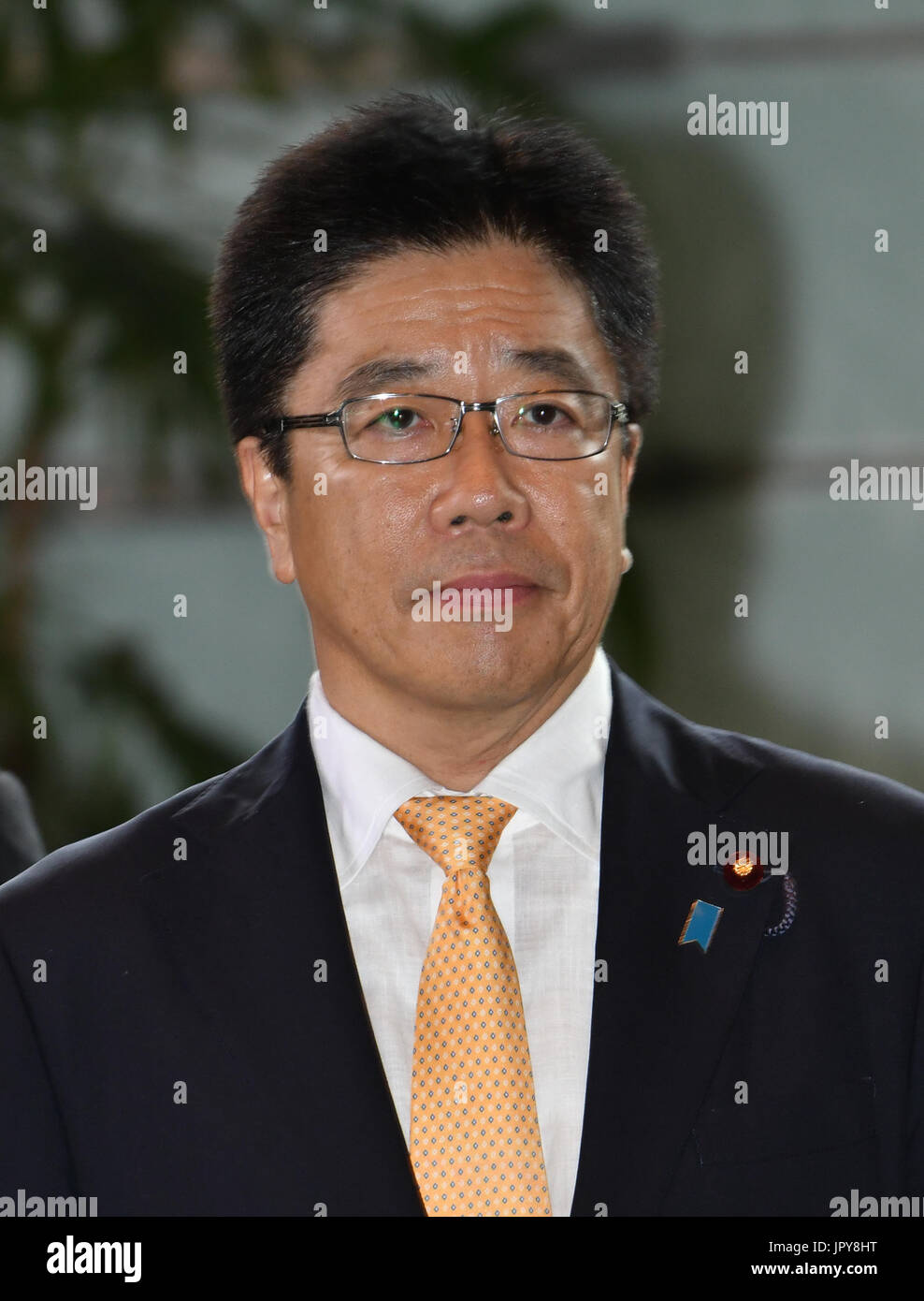 のぶ Newly appointed Health, Labor and Welfare Minister Katsunobu Kato