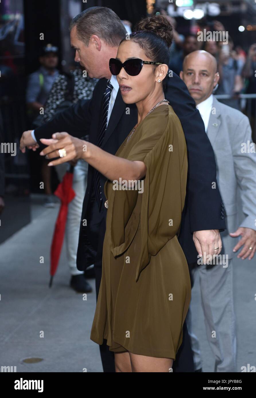 New York, NY, USA. 3rd Aug, 2017. Halle Berry, out promoting her film KIDNAP out and about for Celebrity Candids - THU, New York, NY August 3, 2017. Credit: Derek Storm/Everett Collection/Alamy Live News Stock Photo