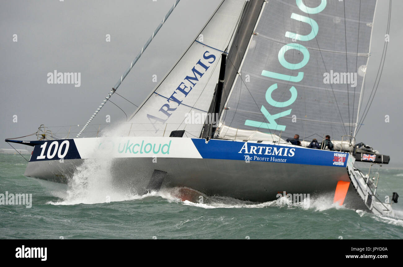 Cowes, UK. 03rd Aug, 2017. Lendy Cowes Week Sailing Triple Crown Class IRC Zero Race held in 4o knot gusts of windGladiator GBR Tschuss, USA. 03rd Aug, 2017. Lady Mariposa GBR Ars Una ITA Walross 1V GER Credit: Leo Mason sports photos/Alamy Live News Stock Photo