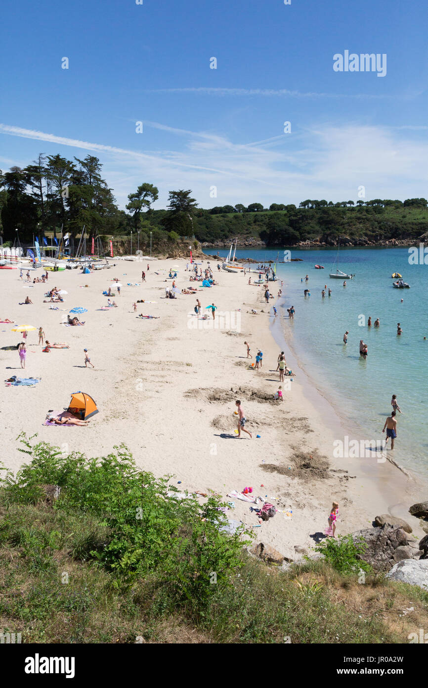 Brittany beach - the sandy beach at Port Manec'h, Finistere, Brittany, France Stock Photo