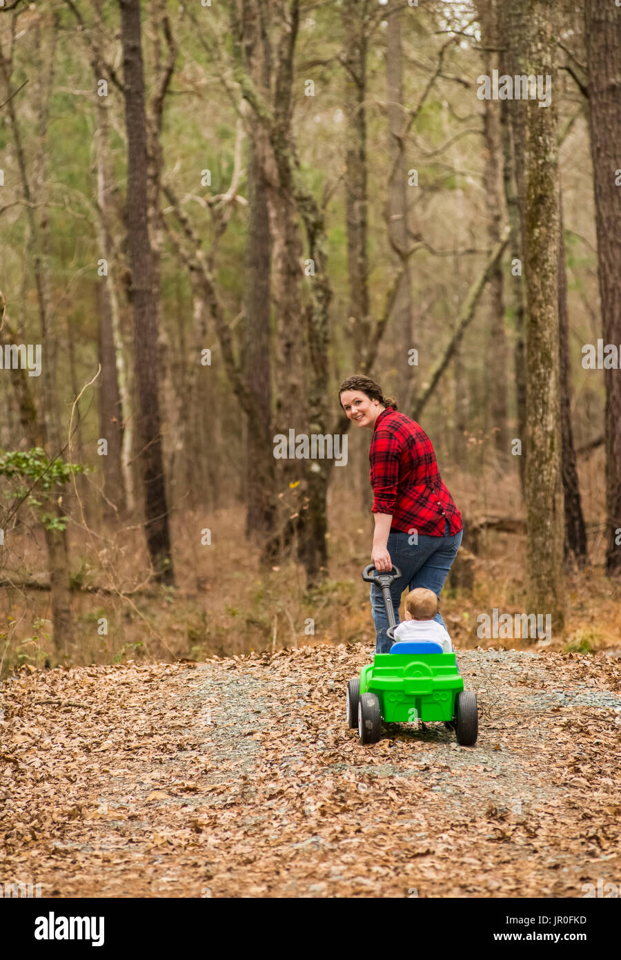 Sitting On Covered Wagon High Resolution Stock Photography And Images Alamy