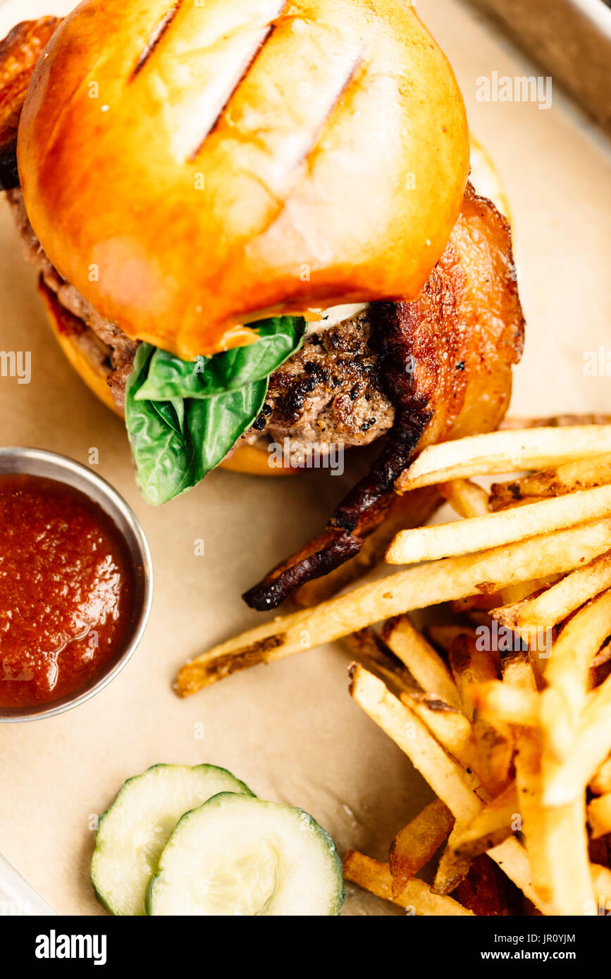 royal brie & bacon burger Stock Photo Alamy