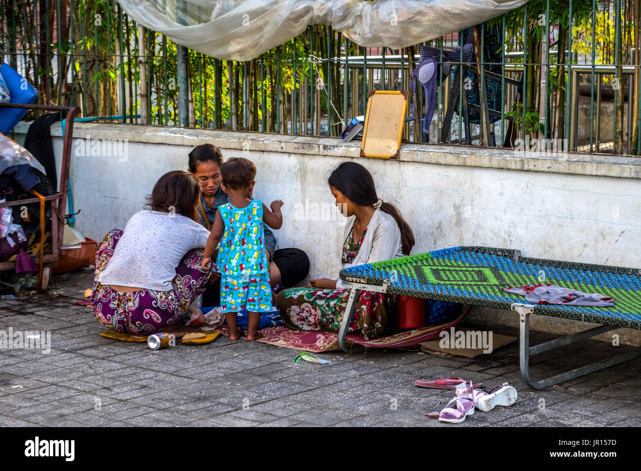 people on street phnom penh cambodia Stock Photo - Alamy