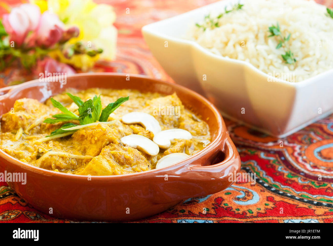 India cashew chicken curry and rice hi-res stock photography and images ...
