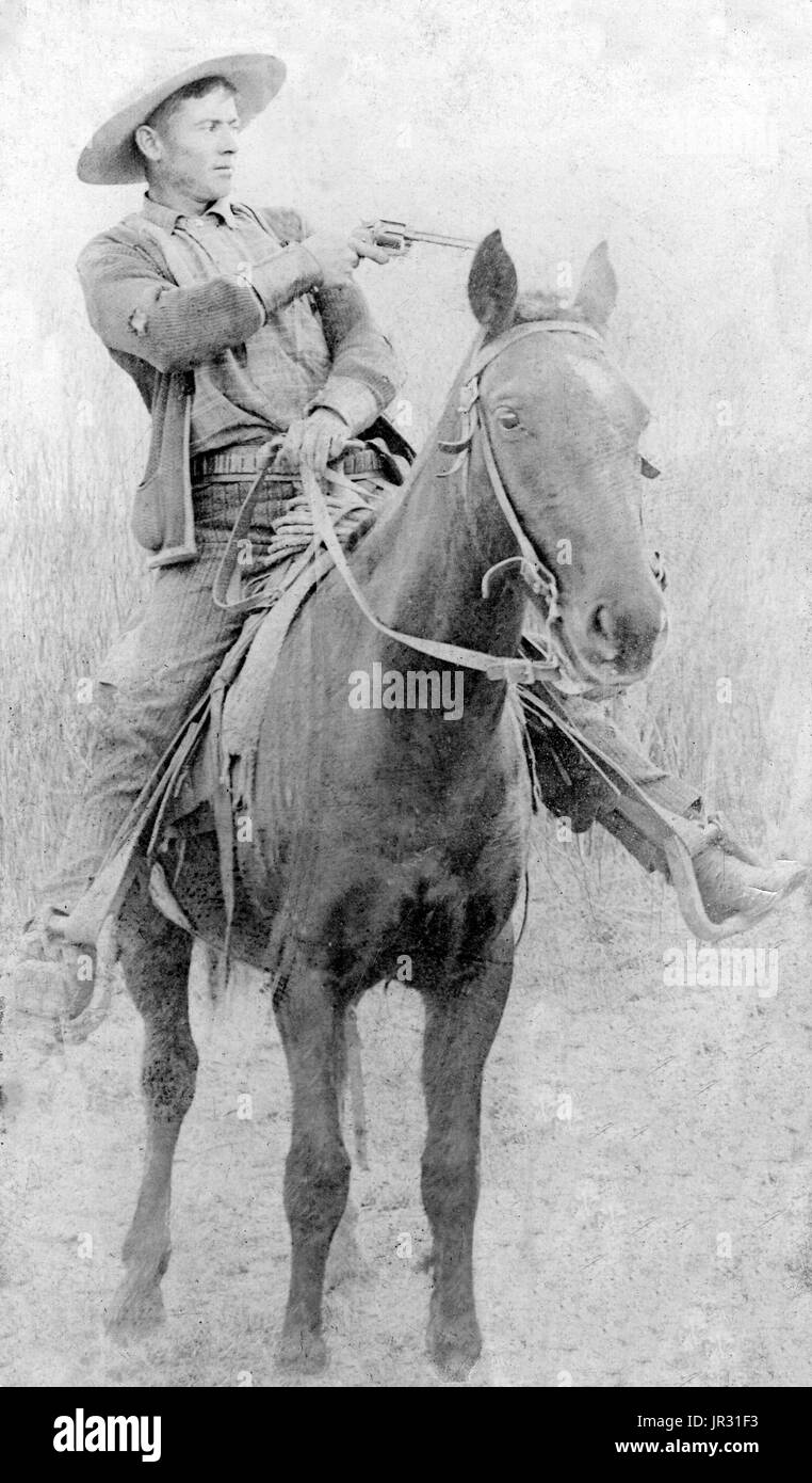 Will Roberts, alias Dixon, cowboy train robber from Pinkerton's National Detective Agency, 1900s. The historic American cowboy of the late 19th century arose from the vaquero traditions of northern Mexico and became a figure of special significance and legend. By the late 1860s, following the American Civil War and the expansion of the cattle industry, former soldiers from both the Union and Confederacy came west, seeking work, as did large numbers of restless white men in general. A significant number of African-American freedmen also were drawn to cowboy life, in part because there was not q Stock Photo