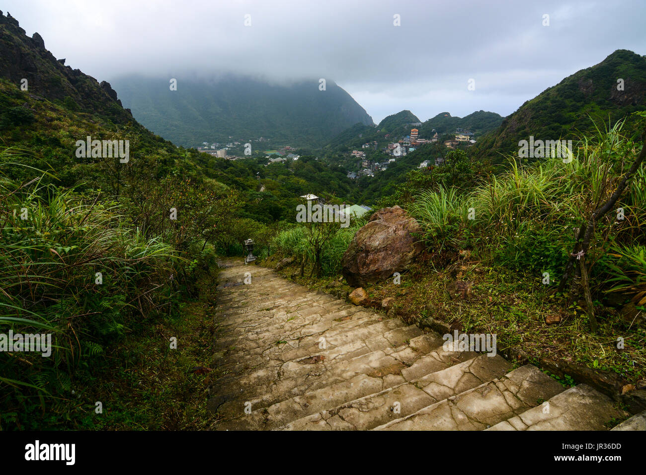 Shrouded in clouds hi-res stock photography and images - Alamy