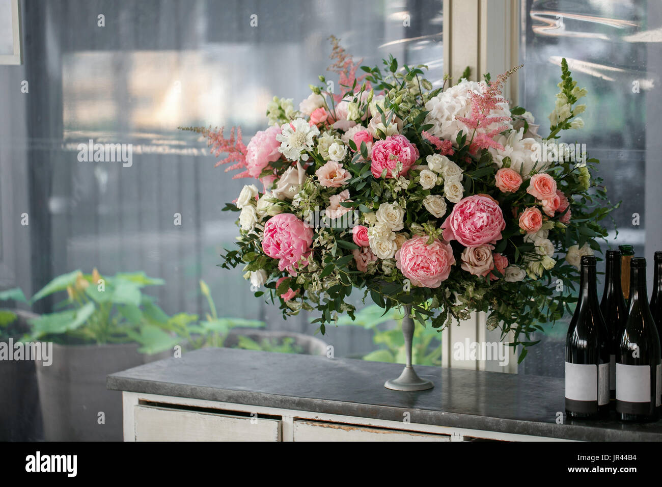 Arrange Flowers In A White Roman Vase Stock Photo 151911288 Alamy