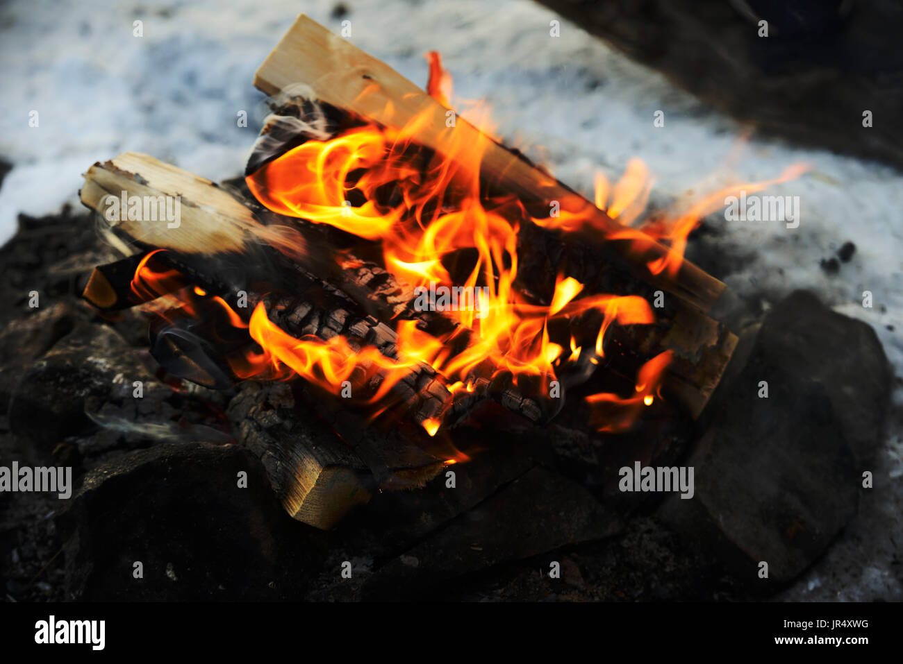 Burning wood in fire hi-res stock photography and images - Alamy