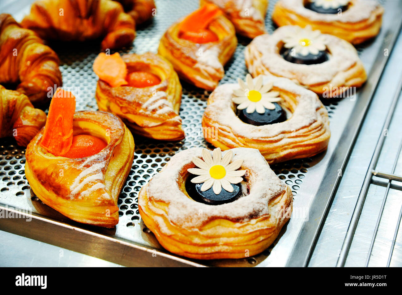 Gateaux High Resolution Stock Photography And Images Alamy