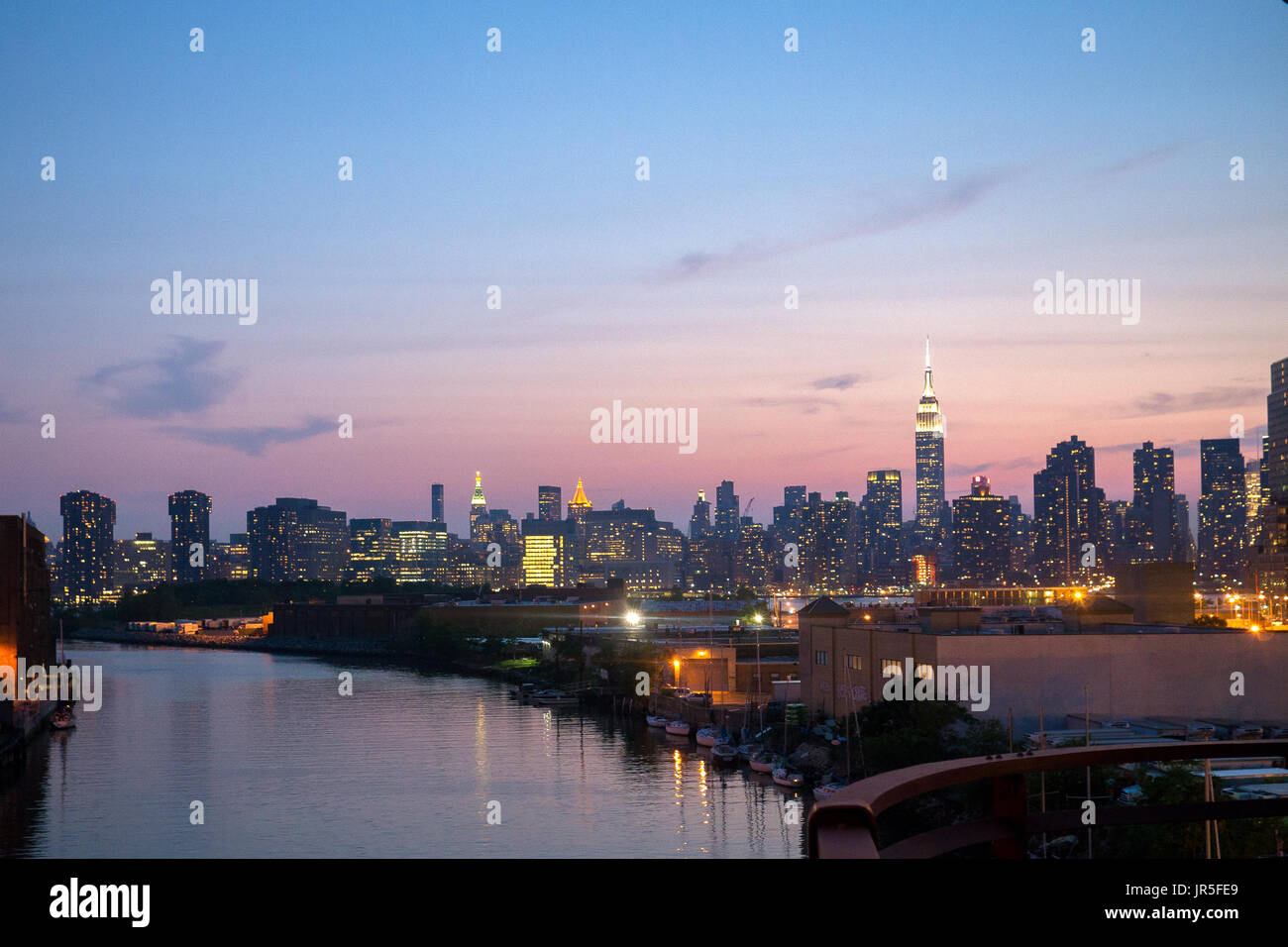 New York City skyline in the evening Stock Photo - Alamy