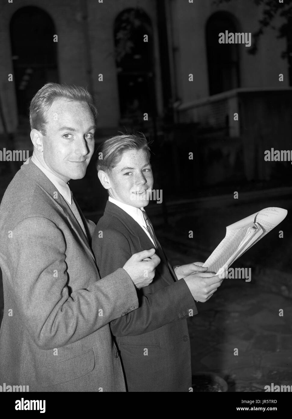 Robert hardy play Black and White Stock Photos & Images - Alamy