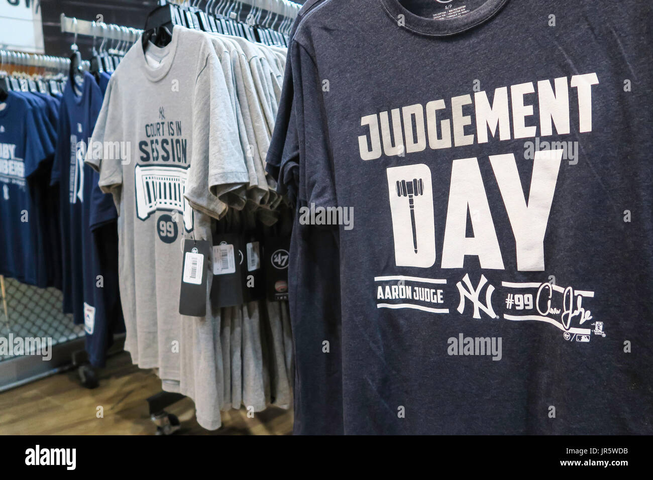 aaron judge jersey modells