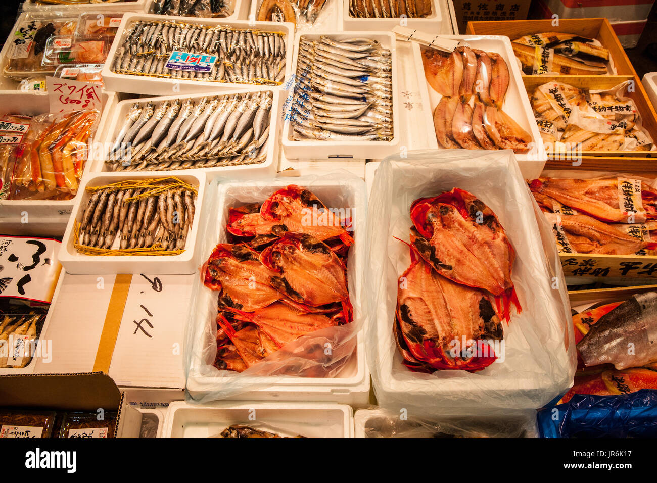 Fresh seafood for sale at Tokyo's famous Tsukiji Fish Market, Japan. Stock Photo