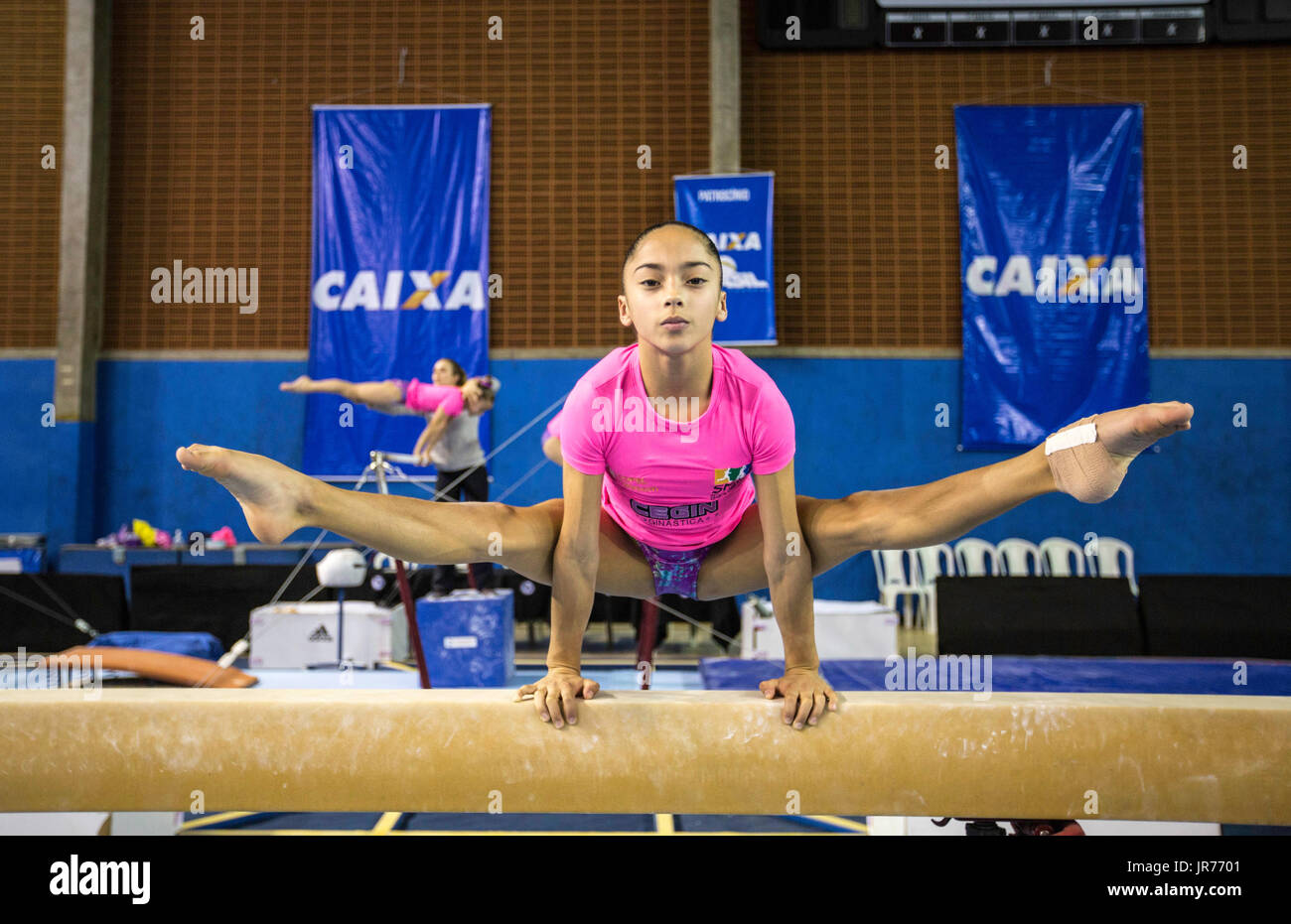 SÃO PAULO, SP - 03.08.2017: TREINOS BRASILEIRO DE GINÁSTICA SÃO PAULO - Brazilian artistic gymnastics championship will take place from August 04 to 06 at Esporte Clube Pinheiros. In the photo gymnast Julia Soares, of the team CEGIN of Curitiba does exercises during training session on the afternoon of this Thursday (03). (Photo: Bruno Rocha/Fotoarena) Stock Photo