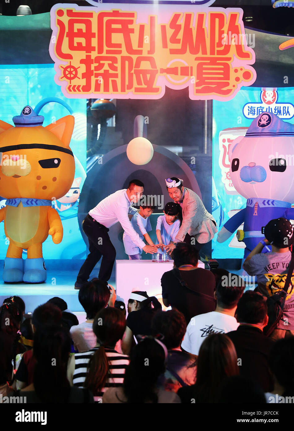 Shanghai. 3rd Aug, 2017. Two kids participate in the opening ceremony of  the Octonauts live show in east China's Shanghai, Aug. 3, 2017. 