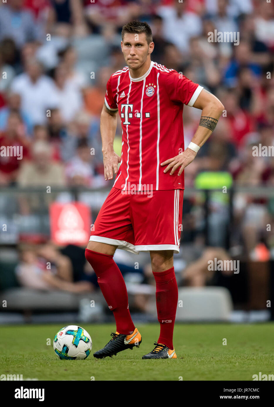 munich-germany-2nd-aug-2017-bayern-s-niklas-suele-in-action-during
