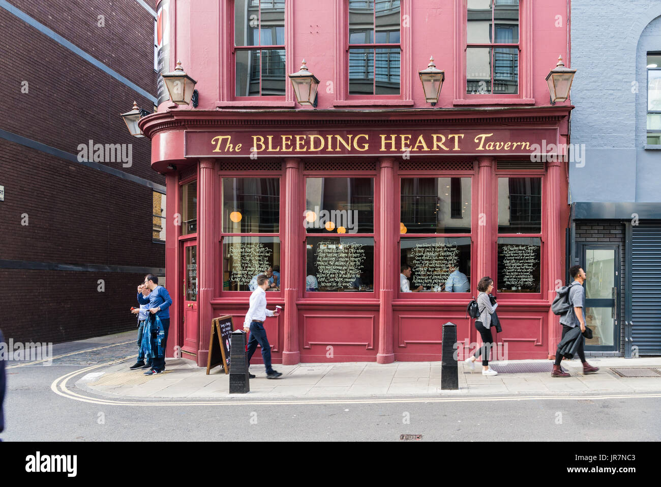 The Bleeding Heart Tavern, Greville Street, Farringdon, London Stock Photo