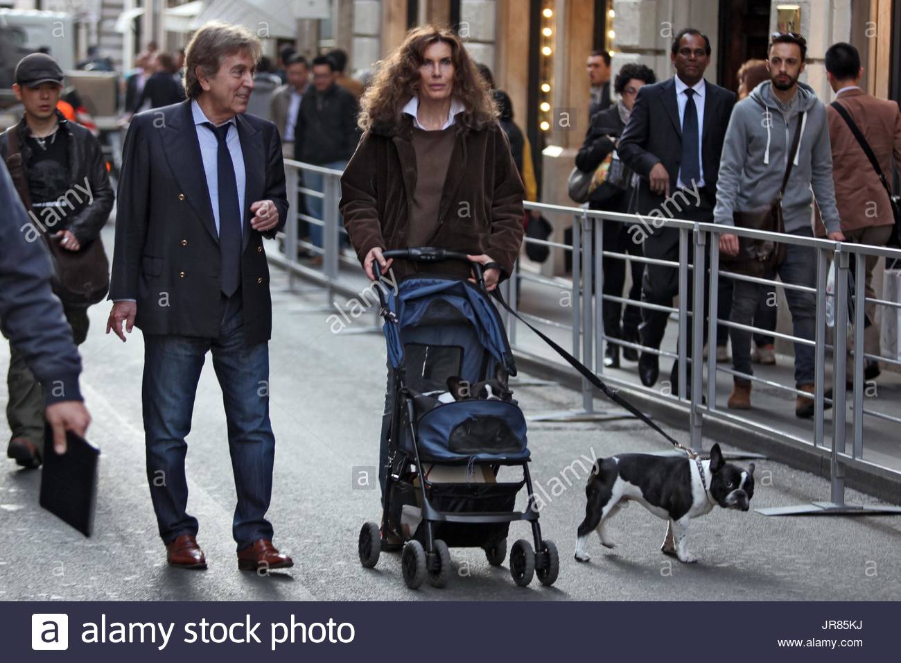 Fabrizio Del Noce e Rosy Greco. Fabrizio Del Noce a passeggio per Stock Photo 152000118 Alamy