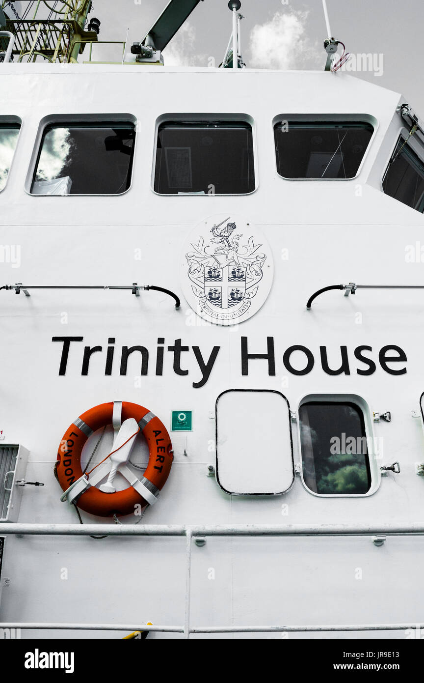 Trinity House motor vessel THV Alert and flag Stock Photo