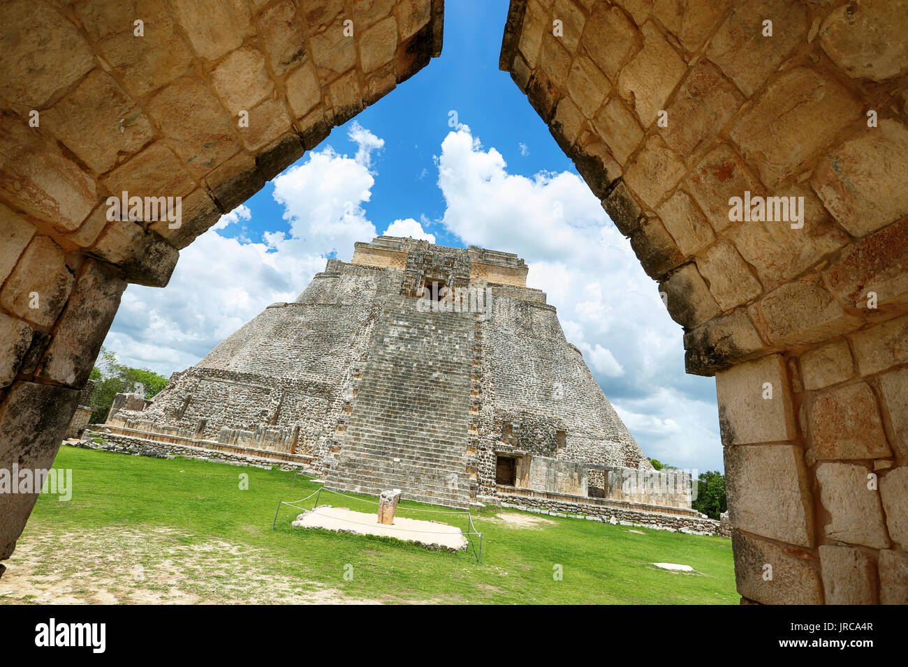 Carvings mayan brick pyramid hi-res stock photography and images