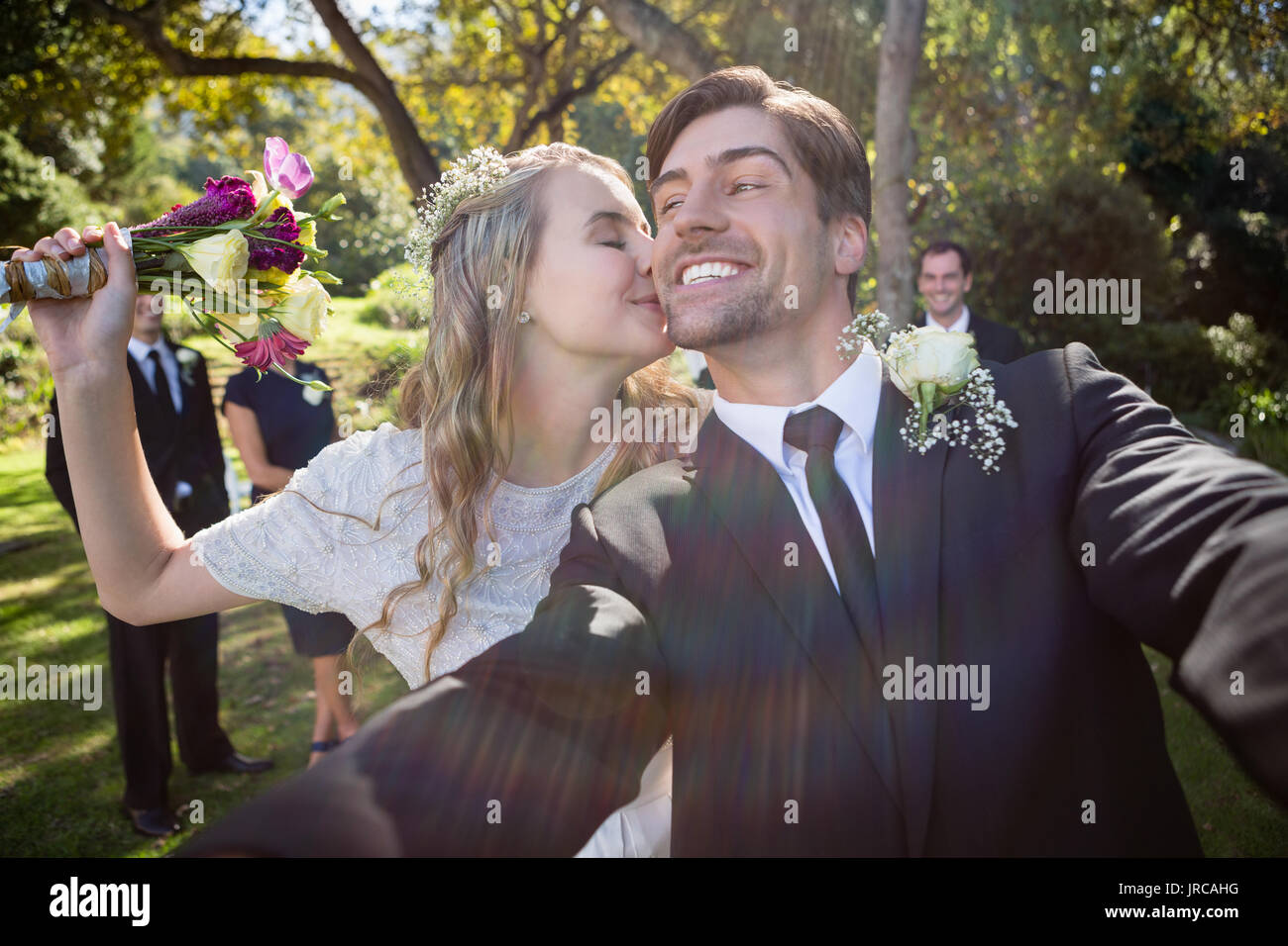 Man suit woman kissing hi-res stock photography and images - Alamy
